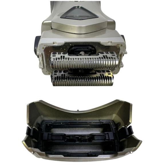 Panasonic ES8152 Wet/Dry Shaver with Charger - Picture 8 of 9